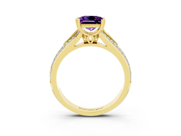 Yellow gold Princess Cut Amethyst Split Shank Engagement Ring with Pavé Band
