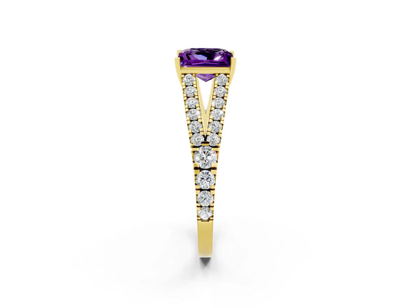 Yellow gold Princess Cut Amethyst Split Shank Pavé Engagement Ring with Four-Prong Setting