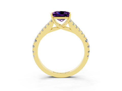 Yellow gold Princess Cut Amethyst Split Shank Pavé Engagement Ring with Four-Prong Setting_15