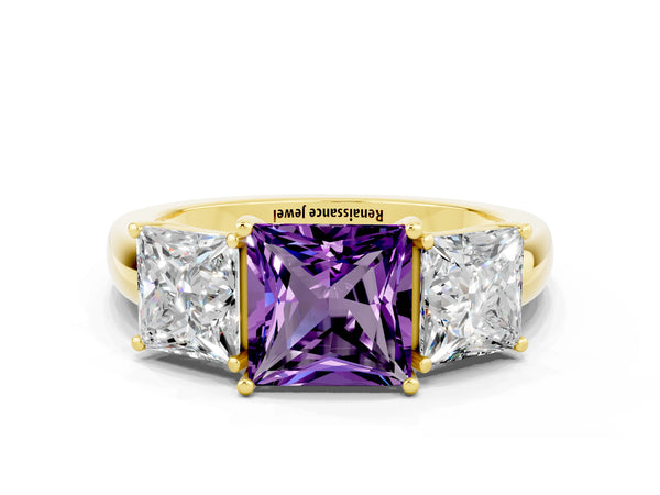 Yellow gold Princess Cut Amethyst Three-Stone Ring with Four-Prong Setting and Classic Band