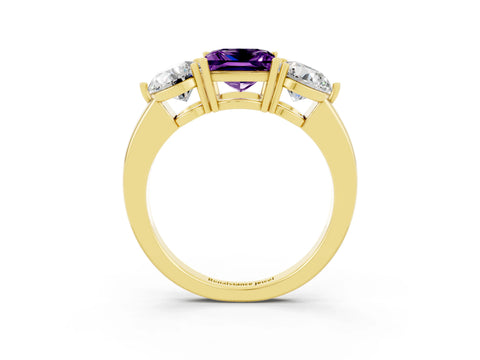 Yellow gold Princess Cut Amethyst Three-Stone Ring with Prong Setting and Classic Band_3