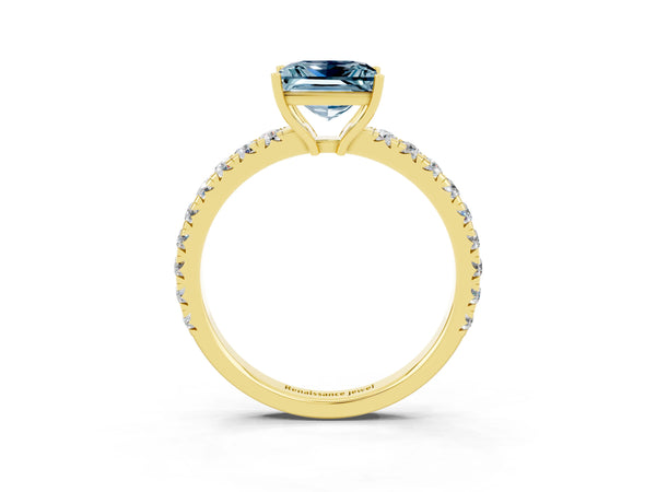 Yellow gold Princess Cut Aquamarine Pavé Solitaire Engagement Ring with Four-Prong Setting