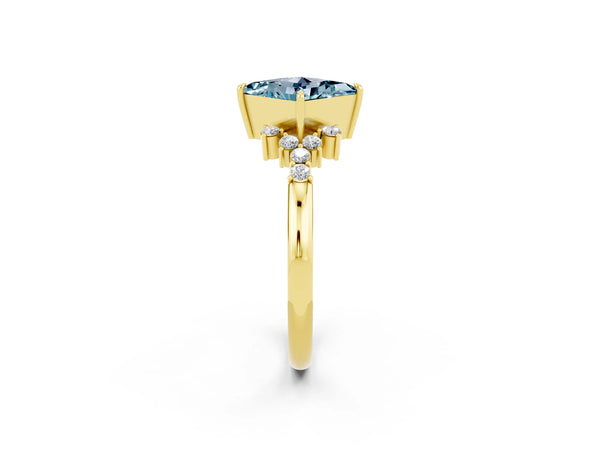 Yellow gold Princess Cut Aquamarine Ring with Side Stones and Four-Prong Setting