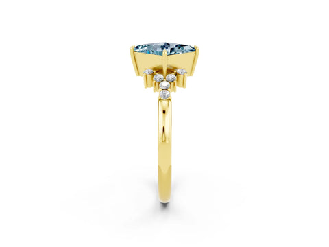 Yellow gold Princess Cut Aquamarine Ring with Side Stones and Four-Prong Setting_38