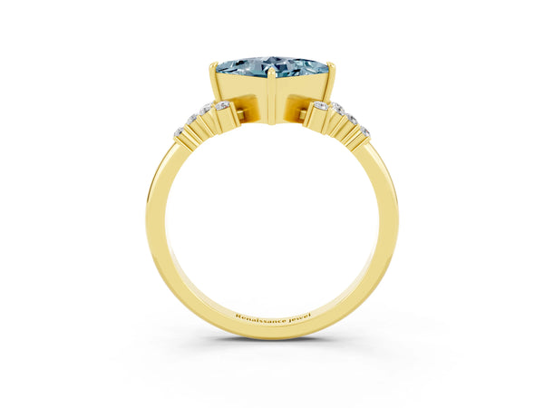 Yellow gold Princess Cut Aquamarine Ring with Side Stones and Four-Prong Setting