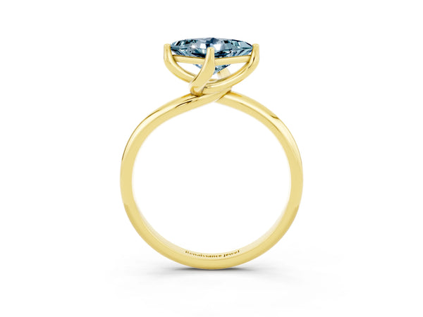 Yellow gold Princess Cut Aquamarine Solitaire Engagement Ring with Four-Prong Setting and Classic Band