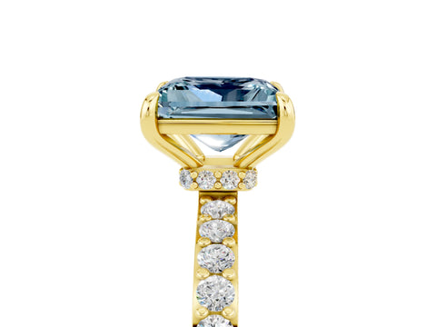 Yellow gold Princess Cut Aquamarine Solitaire Engagement Ring with Pavé Band and Four-Prong Setting_5