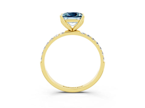 Yellow gold Princess Cut Aquamarine Solitaire Engagement Ring with Pavé Band and Prong Setting_3
