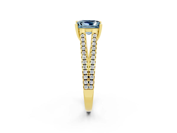 Yellow gold Princess Cut Aquamarine Solitaire Engagement Ring with Split Shank Pavé Band