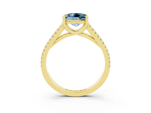 Yellow gold Princess Cut Aquamarine Solitaire Engagement Ring with Split Shank Pavé Band_3
