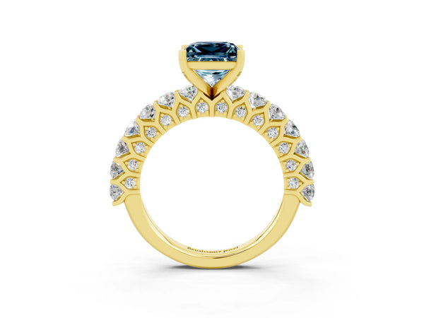 Yellow gold Princess Cut Aquamarine Solitaire Ring with Shared Prong Pavé Band and Four-Prong Setting