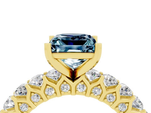Yellow gold Princess Cut Aquamarine Solitaire Ring with Shared Prong Pavé Band and Four-Prong Setting_4