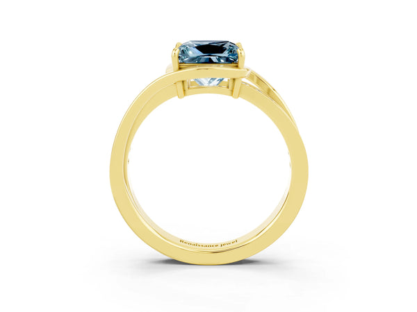 Yellow gold Princess Cut Aquamarine Solitaire Ring with Split Shank and Prong Setting