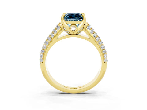 Yellow gold Princess Cut Aquamarine Solitaire Ring with Three-Row Pavé Band and Four-Prong Setting_15