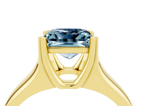 Yellow gold Princess Cut Aquamarine Solitaire Ring with Wide Band and Prong Setting_4