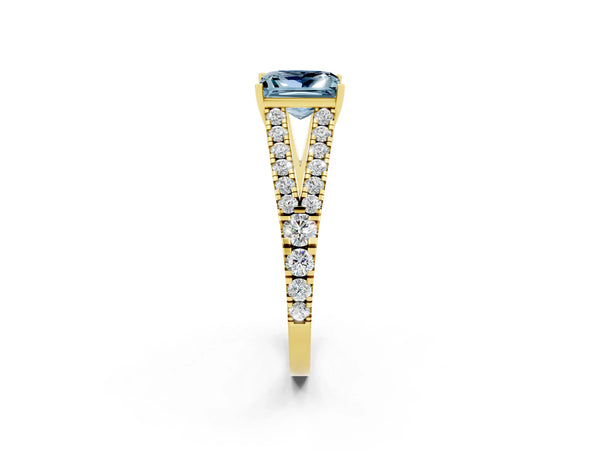 Yellow gold Princess Cut Aquamarine Split Shank Pavé Engagement Ring with Four-Prong Setting