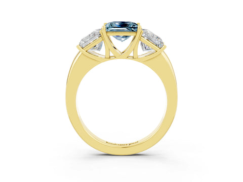 Yellow gold Princess Cut Aquamarine Three-Stone Ring with Four-Prong Setting and Classic Band_3