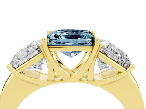 Yellow gold Princess Cut Aquamarine Three-Stone Ring with Four-Prong Setting and Classic Band_4