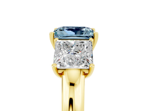 Yellow gold Princess Cut Aquamarine Three-Stone Ring with Four-Prong Setting and Classic Band_5