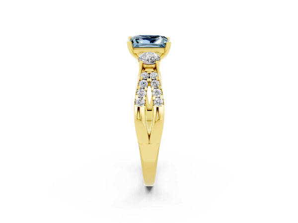 Yellow gold Princess Cut Aquamarine Three-Stone Ring with Pavé Split Shank and Four-Prong Setting