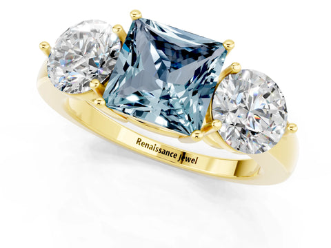 Yellow gold Princess Cut Aquamarine Three-Stone Ring with Prong Setting and Classic Band_1