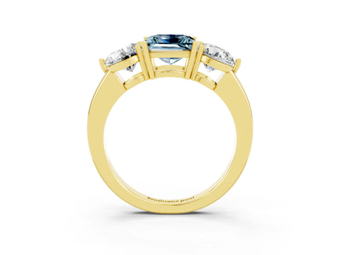 Yellow gold Princess Cut Aquamarine Three-Stone Ring with Prong Setting and Classic Band_3