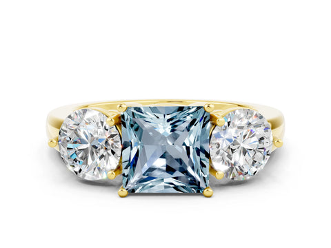 Yellow gold Princess Cut Aquamarine Three-Stone Ring with Prong Setting and Classic Band