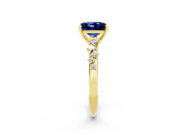 Yellow gold Princess Cut Blue Sapphire Cluster Side Stone Solitaire Ring with Prong Setting