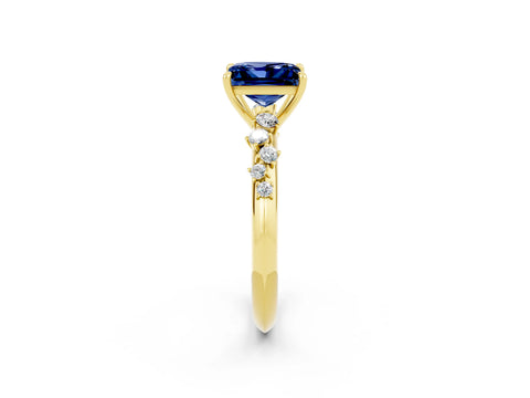 Yellow gold Princess Cut Blue Sapphire Cluster Side Stone Solitaire Ring with Prong Setting_26