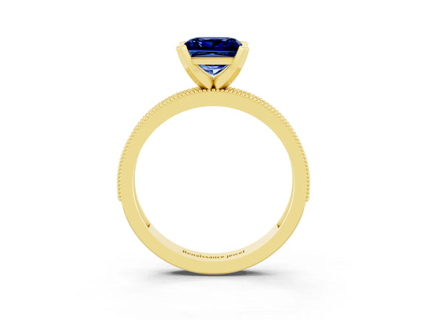 Yellow gold Princess Cut Blue Sapphire Milgrain Pavé Engagement Ring with Four-Prong Setting