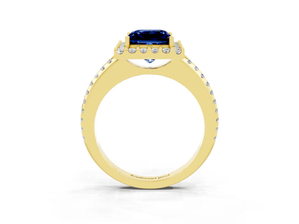 Yellow gold Princess Cut Blue Sapphire Pavé Halo Ring with Four-Prong Setting