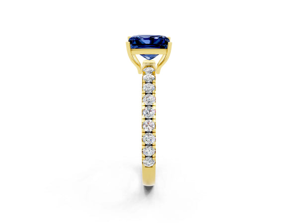 Yellow gold Princess Cut Blue Sapphire Pavé Solitaire Engagement Ring with Four-Prong Setting