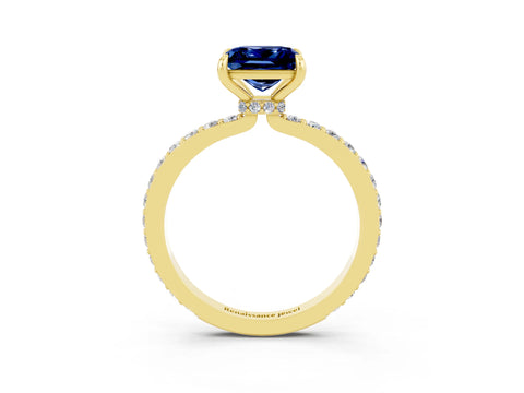 Yellow gold Princess Cut Blue Sapphire Ring with Pavé Band and Four-Prong Setting_3