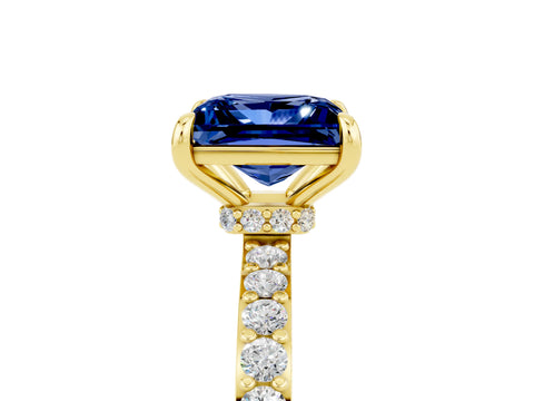 Yellow gold Princess Cut Blue Sapphire Ring with Pavé Band and Four-Prong Setting_5