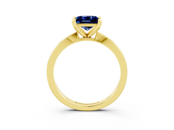 Yellow gold Princess Cut Blue Sapphire Solitaire Engagement Ring with Classic Band and Four-Prong Setting
