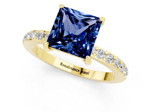 Yellow gold Princess Cut Blue Sapphire Solitaire Engagement Ring with Pavé Band and Four-Prong Setting_1