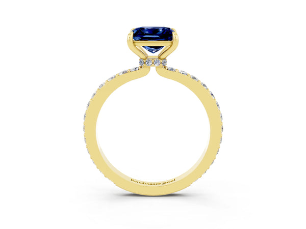 Yellow gold Princess Cut Blue Sapphire Solitaire Engagement Ring with Pavé Band and Four-Prong Setting
