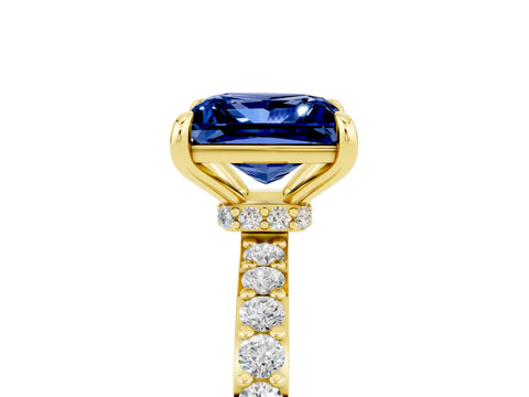 Yellow gold Princess Cut Blue Sapphire Solitaire Engagement Ring with Pavé Band and Four-Prong Setting_5