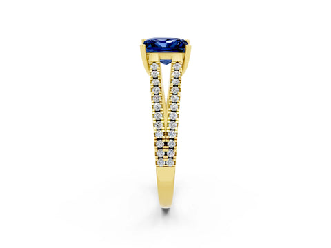Yellow gold Princess Cut Blue Sapphire Solitaire Engagement Ring with Split Shank Pavé Band_2
