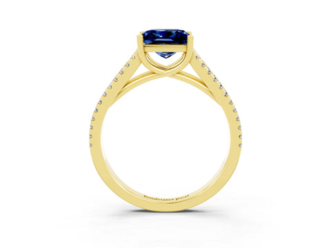 Yellow gold Princess Cut Blue Sapphire Solitaire Engagement Ring with Split Shank Pavé Band_3