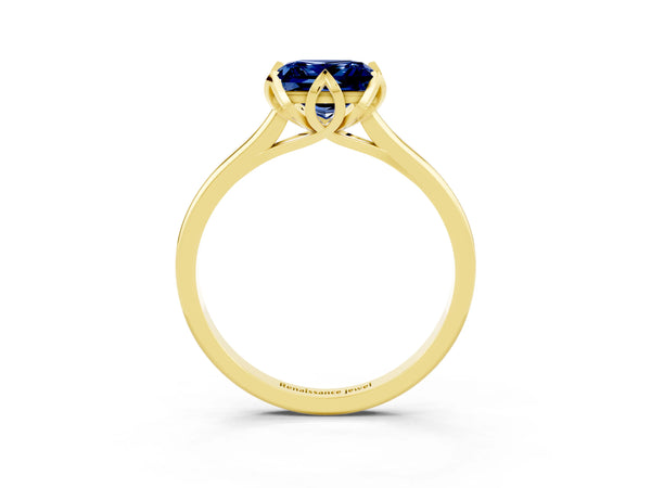 Yellow gold Princess Cut Blue Sapphire Solitaire Ring with Flower Prong Setting and Classic Band