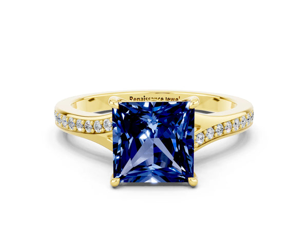 Yellow gold Princess Cut Blue Sapphire Solitaire Ring with Pavé Band and Prong Setting