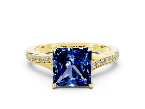 Yellow gold Princess Cut Blue Sapphire Solitaire Ring with Pavé Band and Prong Setting_12