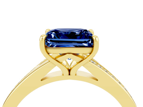 Yellow gold Princess Cut Blue Sapphire Solitaire Ring with Pavé Band and Prong Setting_16