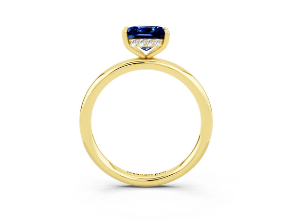 Yellow gold Princess Cut Blue Sapphire Solitaire Ring with Thin Band and Four-Prong Setting