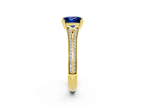 Yellow gold Princess Cut Blue Sapphire Split Shank Engagement Ring with Pavé Band_2