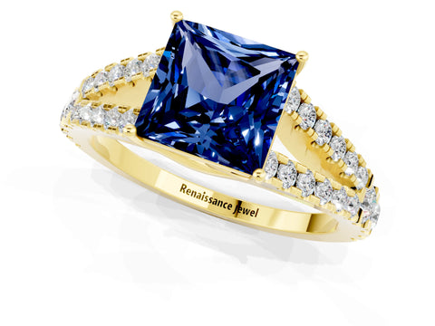 Yellow gold Princess Cut Blue Sapphire Split Shank Pavé Engagement Ring with Four-Prong Setting_13