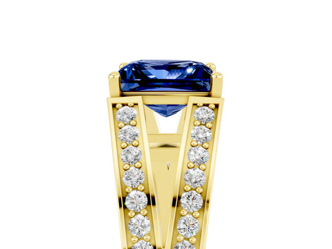 Yellow gold Princess Cut Blue Sapphire Split Shank Ring with Pavé Band and Four-Prong Setting_5