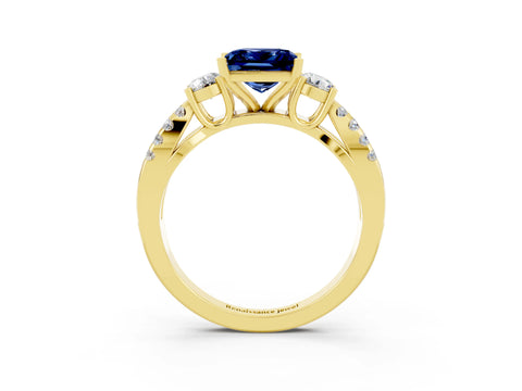 Yellow gold Princess Cut Blue Sapphire Three-Stone Ring with Pavé Split Shank and Four-Prong Setting_3