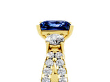 Yellow gold Princess Cut Blue Sapphire Three-Stone Ring with Pavé Split Shank and Four-Prong Setting_5